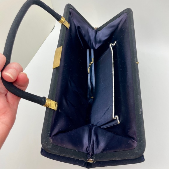 1940’s Vintage Clutch Evening Purse - Picture 4 of 9